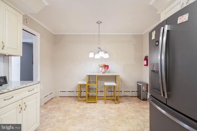 703 S VALLEY AVE, Vineland, NJ 08360