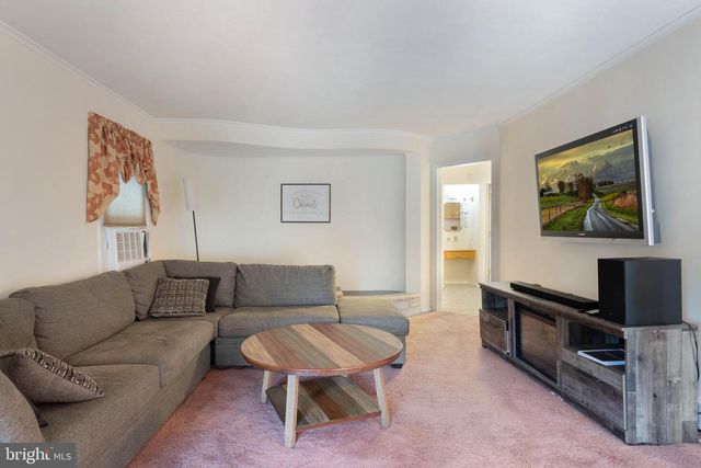 703 S VALLEY AVE, Vineland, NJ 08360