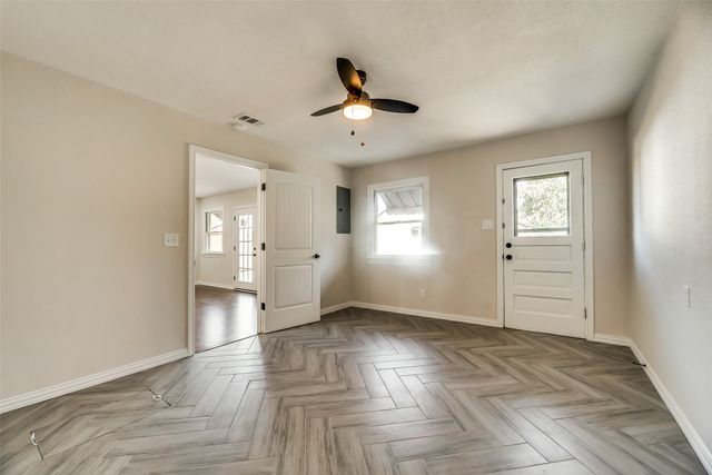 4332 Diaz Avenue, Fort Worth, TX 76107