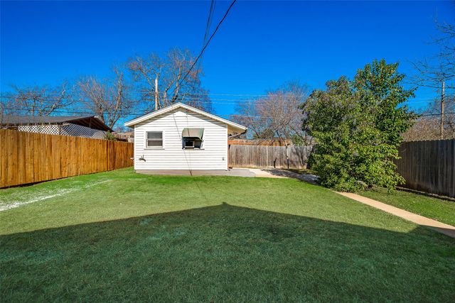 4332 Diaz Avenue, Fort Worth, TX 76107