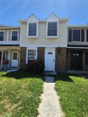 10 Christine CT, Hampton, VA 23666