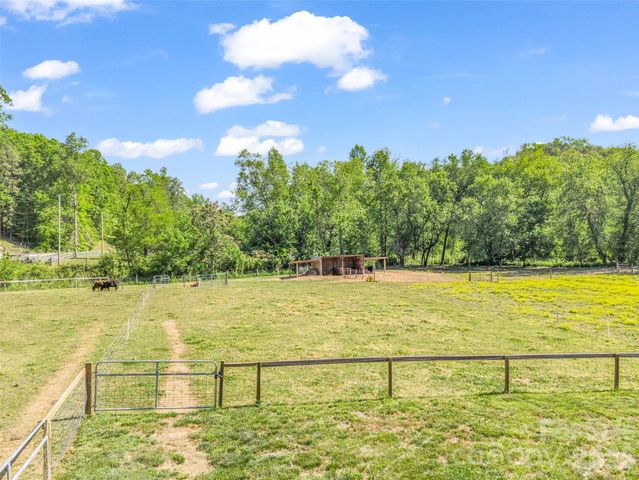 400 Calhoun Trail, Rutherfordton, NC 28139