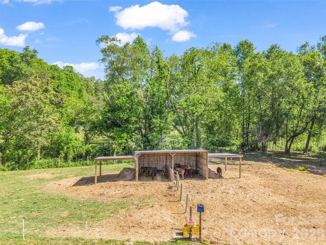 400 Calhoun Trail, Rutherfordton, NC 28139