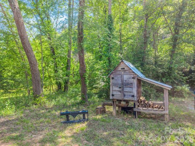 400 Calhoun Trail, Rutherfordton, NC 28139