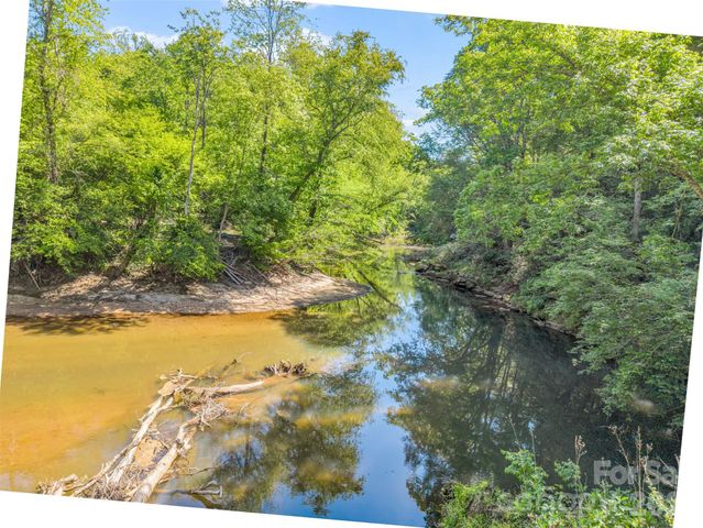 400 Calhoun Trail, Rutherfordton, NC 28139