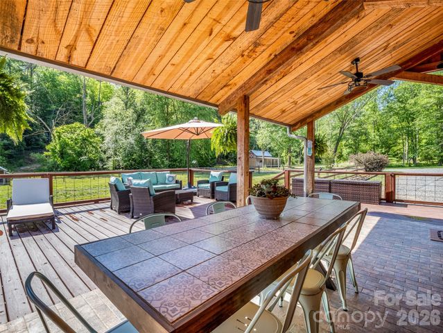 400 Calhoun Trail, Rutherfordton, NC 28139