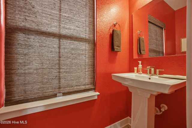 101 Spinnaker Street A, Elizabeth City, NC 27909