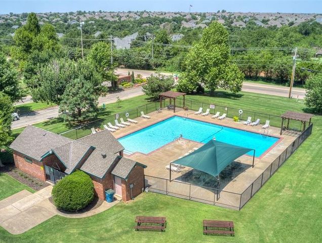 541 Wildmeadow Drive, Edmond, OK 73003