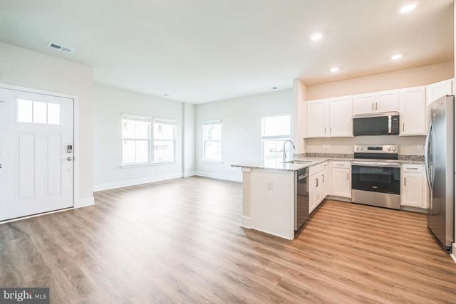 121 NOOTKA WAY, Winchester, VA 22602