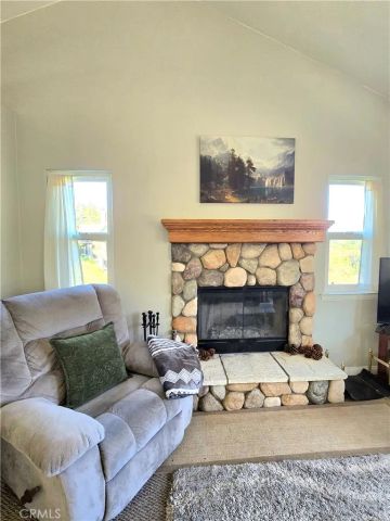 22337 Briarwood, Crestline, CA 92325