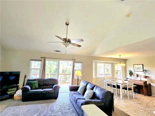 22337 Briarwood, Crestline, CA 92325