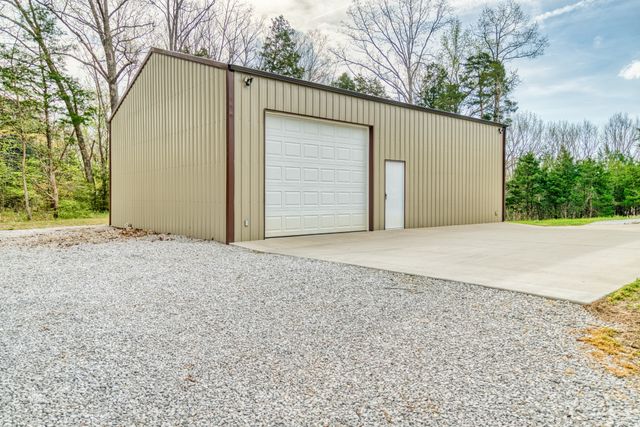 721 Spa Rd, Lewisburg, KY 42256