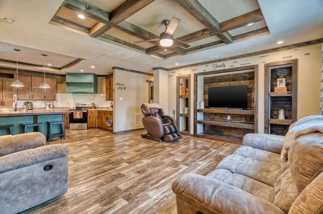 721 Spa Rd, Lewisburg, KY 42256