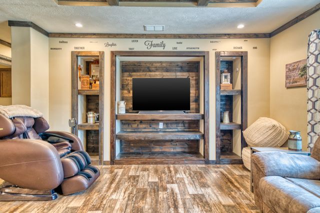 721 Spa Rd, Lewisburg, KY 42256