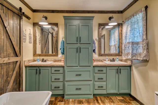 721 Spa Rd, Lewisburg, KY 42256