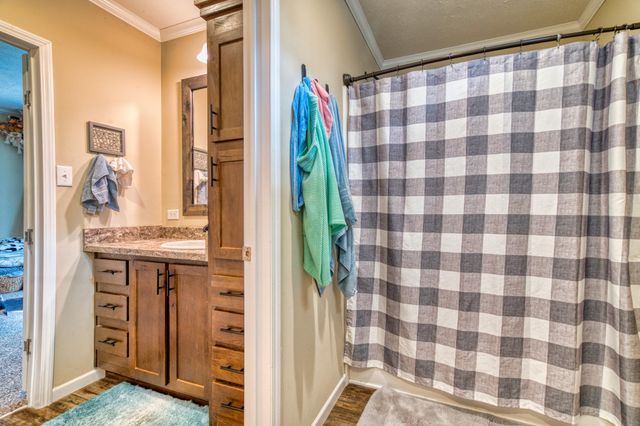 721 Spa Rd, Lewisburg, KY 42256