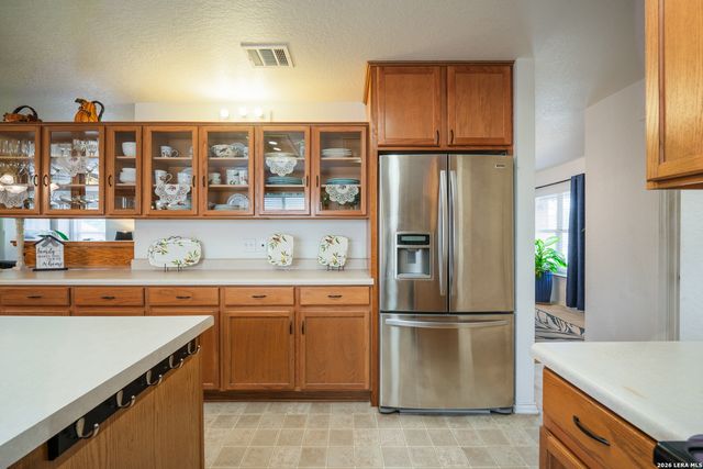 124 Springtree Grove, Cibolo, TX 78108