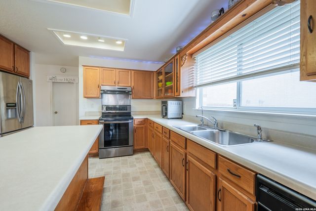 124 Springtree Grove, Cibolo, TX 78108