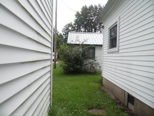 3720 N Hoover Avenue, Gladwin, MI 48624