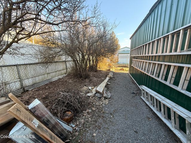 208 S 6th ST, Pinehurst, ID 83850