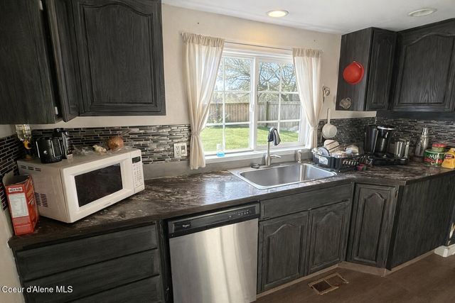 208 S 6th ST, Pinehurst, ID 83850