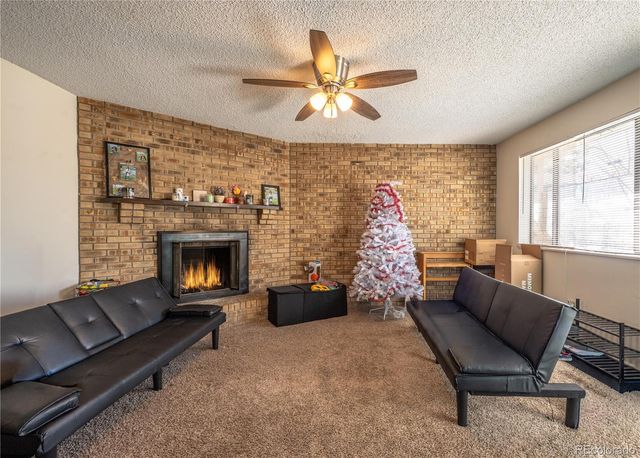 1424 Centennial Drive, Longmont, CO 80501