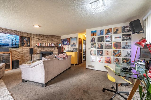 1424 Centennial Drive, Longmont, CO 80501