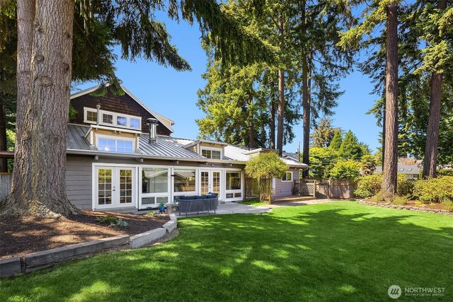 11059 SE 31st Street, Bellevue, WA 98004