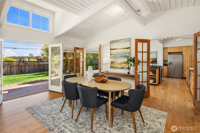 11059 SE 31st Street, Bellevue, WA 98004