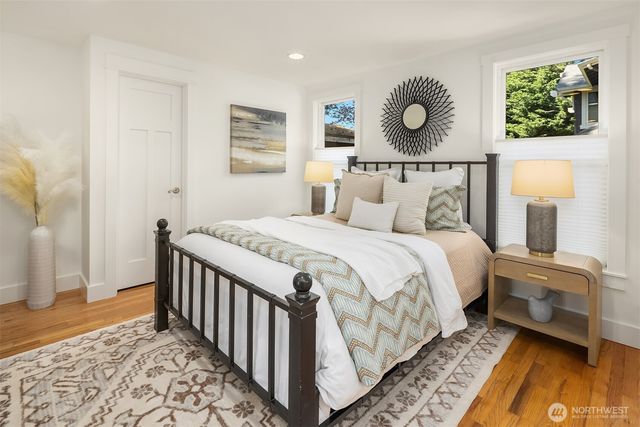 11059 SE 31st Street, Bellevue, WA 98004