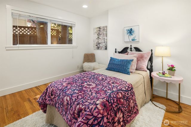 11059 SE 31st Street, Bellevue, WA 98004