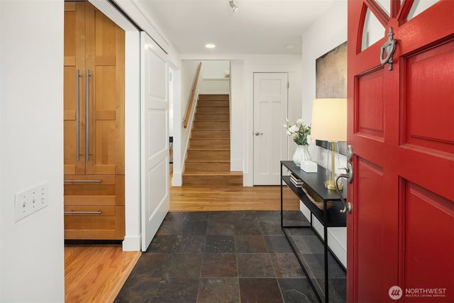 11059 SE 31st Street, Bellevue, WA 98004