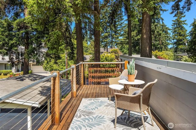 11059 SE 31st Street, Bellevue, WA 98004