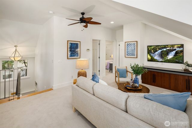 11059 SE 31st Street, Bellevue, WA 98004