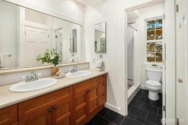 11059 SE 31st Street, Bellevue, WA 98004