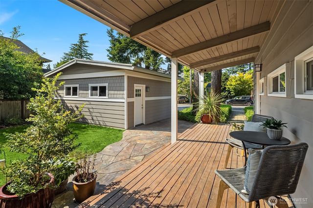 11059 SE 31st Street, Bellevue, WA 98004
