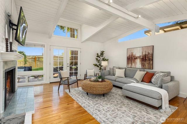 11059 SE 31st Street, Bellevue, WA 98004