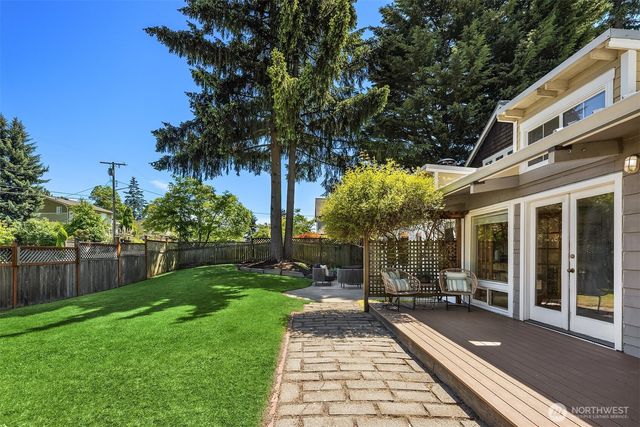 11059 SE 31st Street, Bellevue, WA 98004