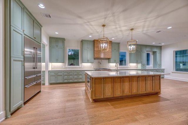 2006 Lexington Street, Houston, TX 77098