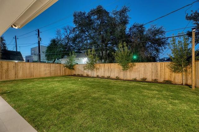 2006 Lexington Street, Houston, TX 77098