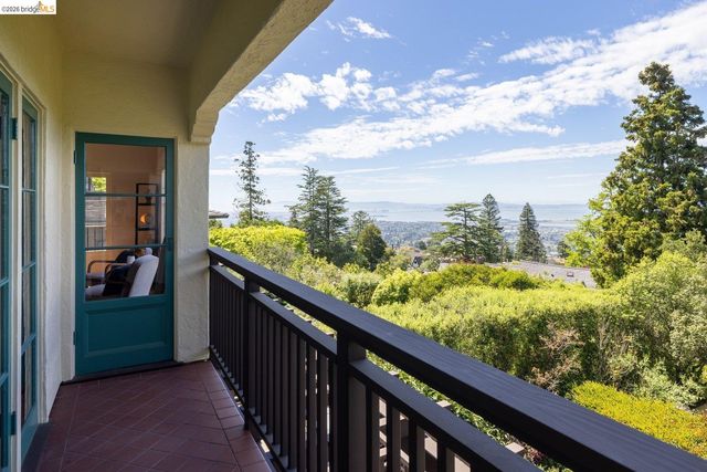 636 Euclid Ave, Berkeley, CA 94708