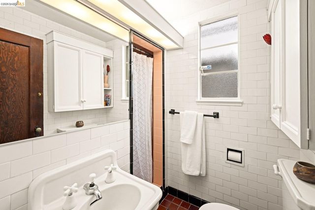 636 Euclid Ave, Berkeley, CA 94708