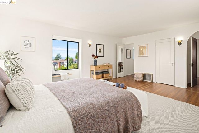 636 Euclid Ave, Berkeley, CA 94708