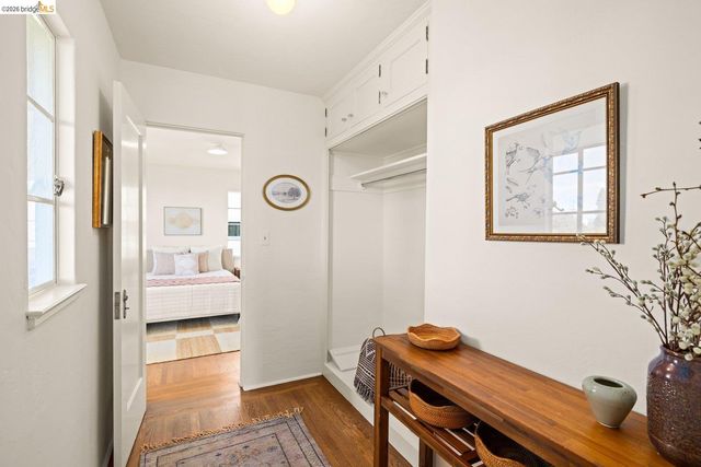 636 Euclid Ave, Berkeley, CA 94708