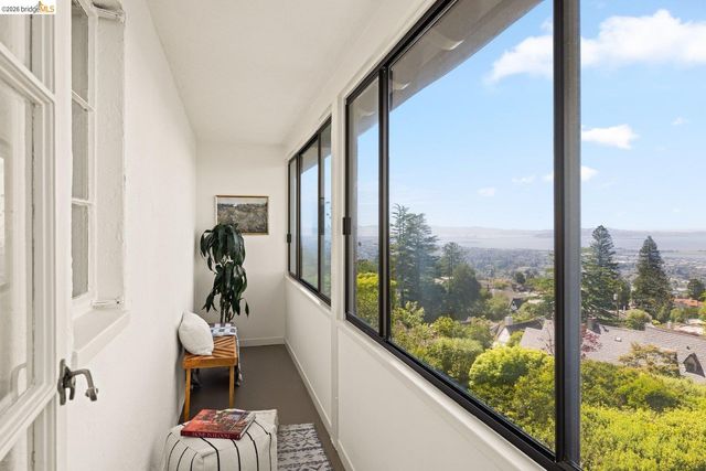 636 Euclid Ave, Berkeley, CA 94708