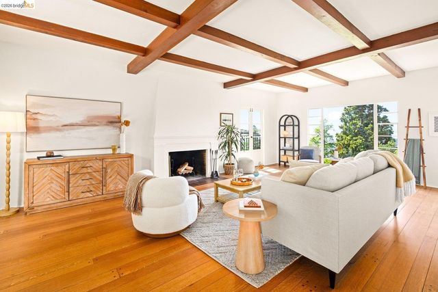 636 Euclid Ave, Berkeley, CA 94708