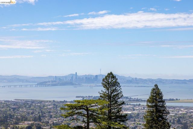 636 Euclid Ave, Berkeley, CA 94708