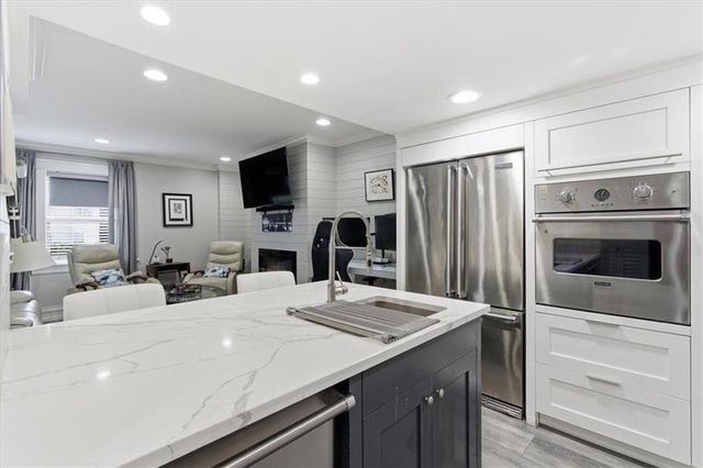 2855 PEACHTREE NE Road 124, Atlanta, GA 30305