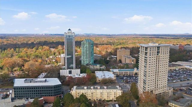 2855 PEACHTREE NE Road 124, Atlanta, GA 30305