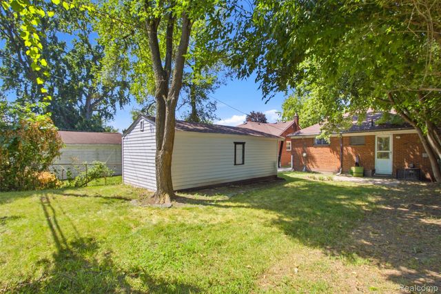 9546 Hazelton Avenue, Detroit, MI 48239